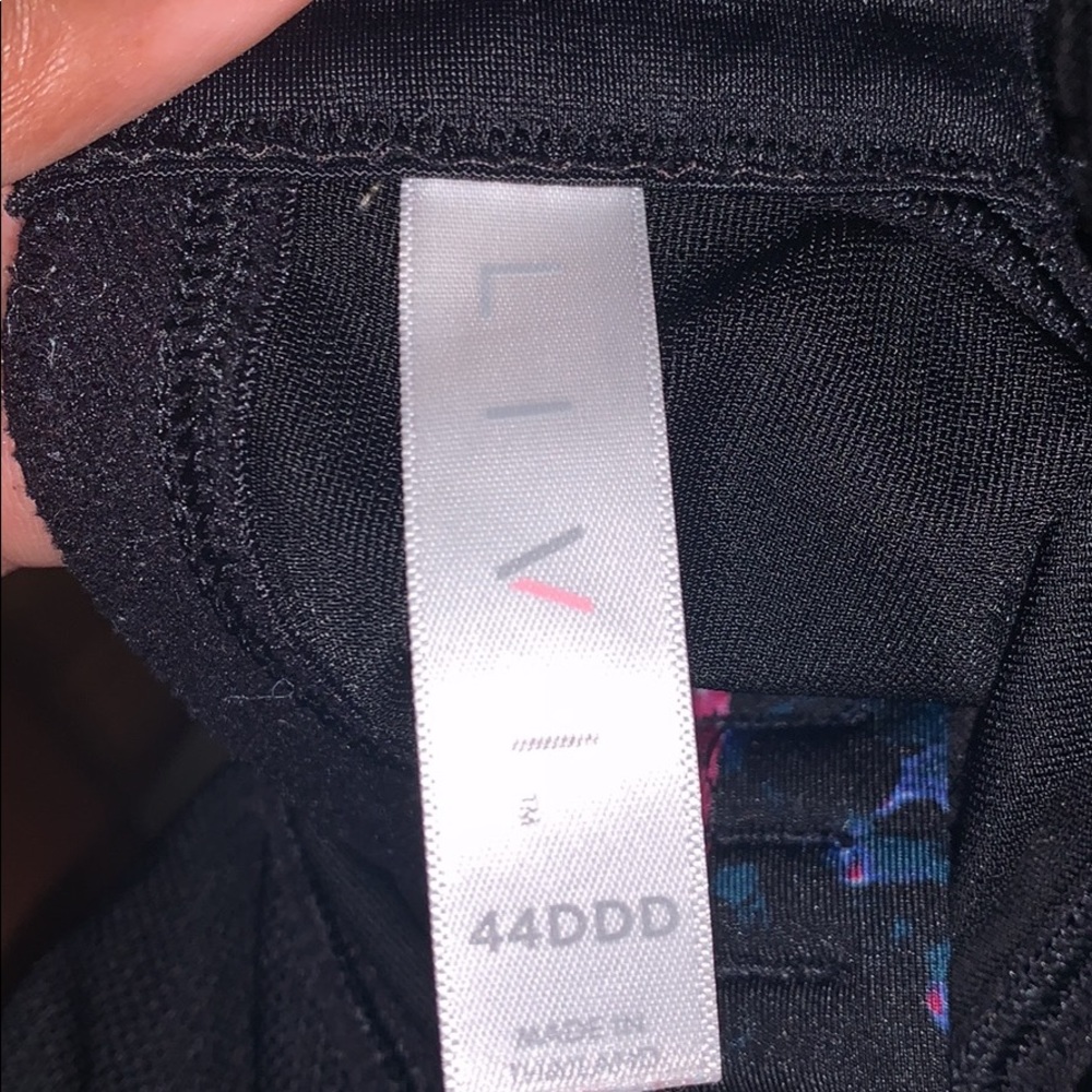 Bra’s - Picture 2 of 2